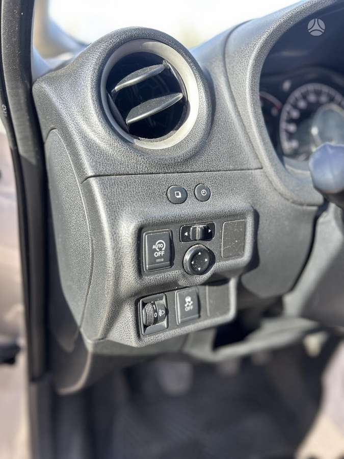 Nissan Note, 1.5 l., Хэтчбек