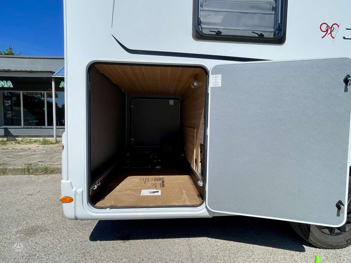 Dethleffs Just T7055 EB, туристическиe автомобили