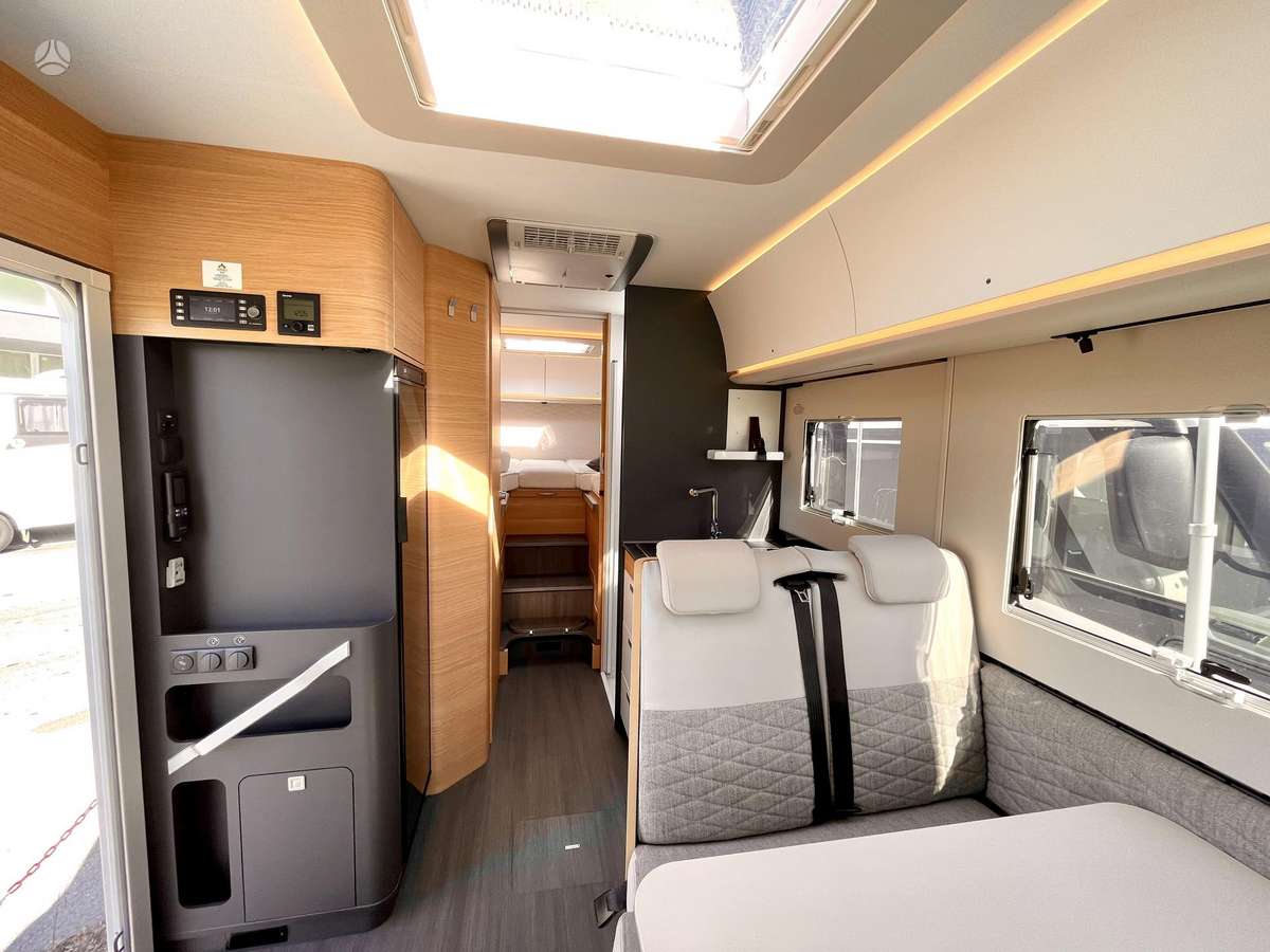 Adria Sonic Plus 700SL Automatas, campers