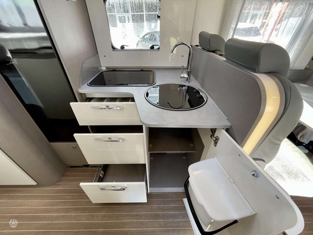Laika ETRUSCO T 7300 SB, campers