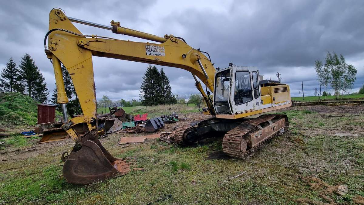 Liebherr 932 Litronic, экскаваторы