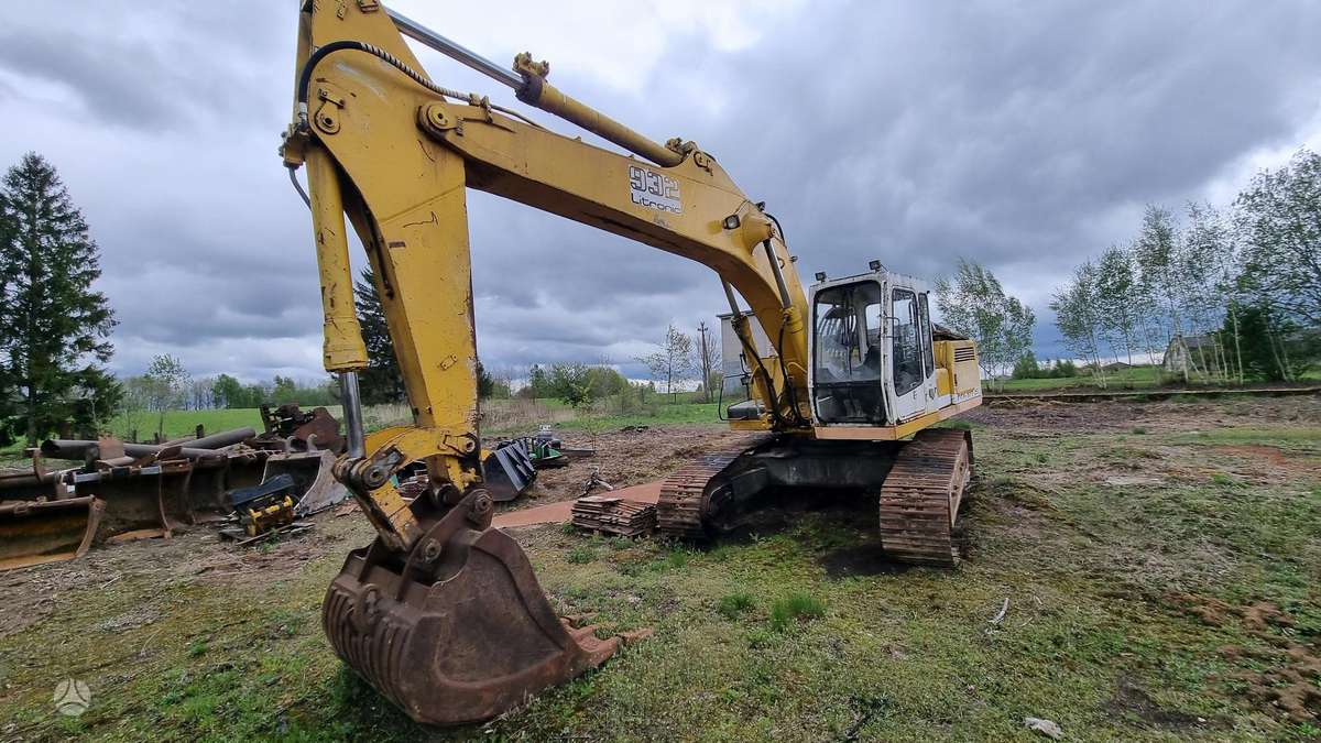 Liebherr 932 Litronic, экскаваторы