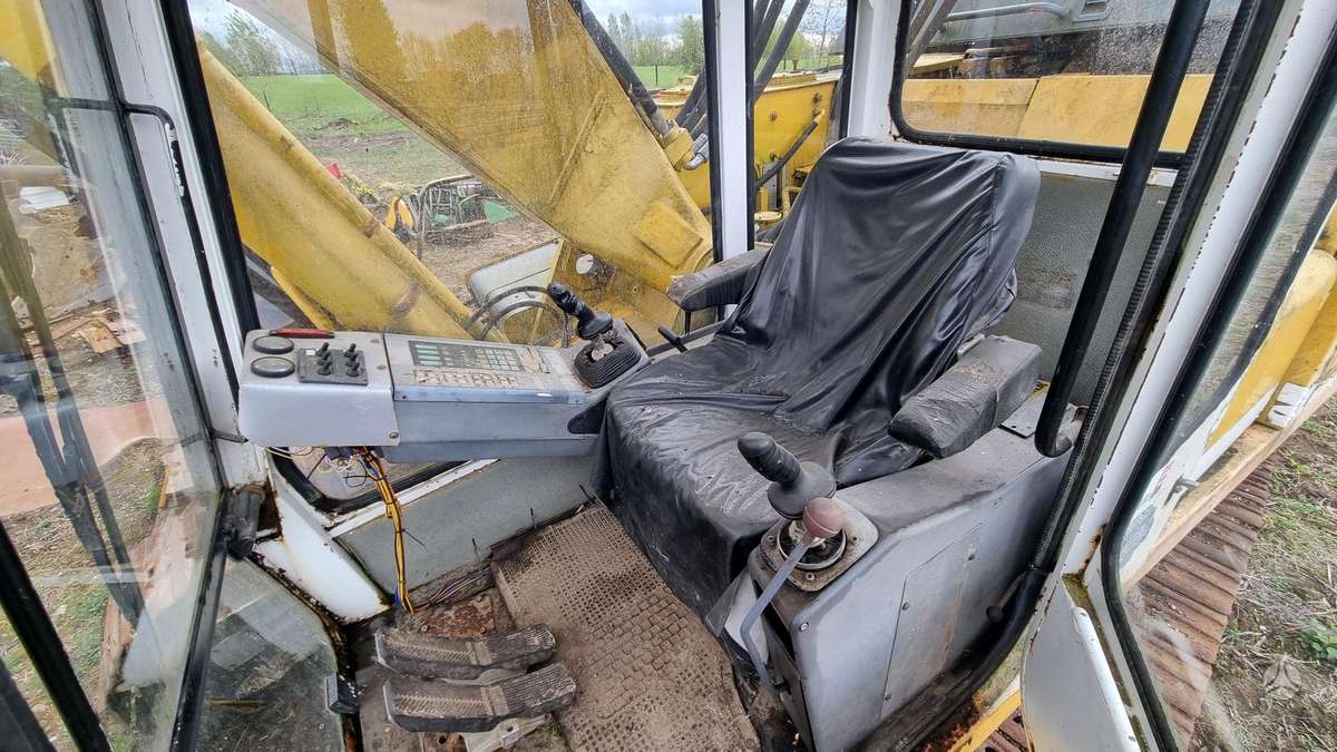 Liebherr 932 Litronic, excavator