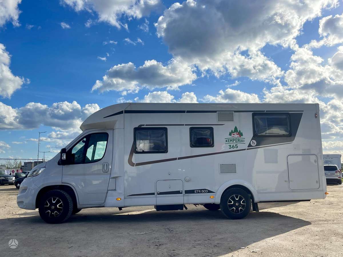 Laika ETRUSCO T 7300 SB, campers