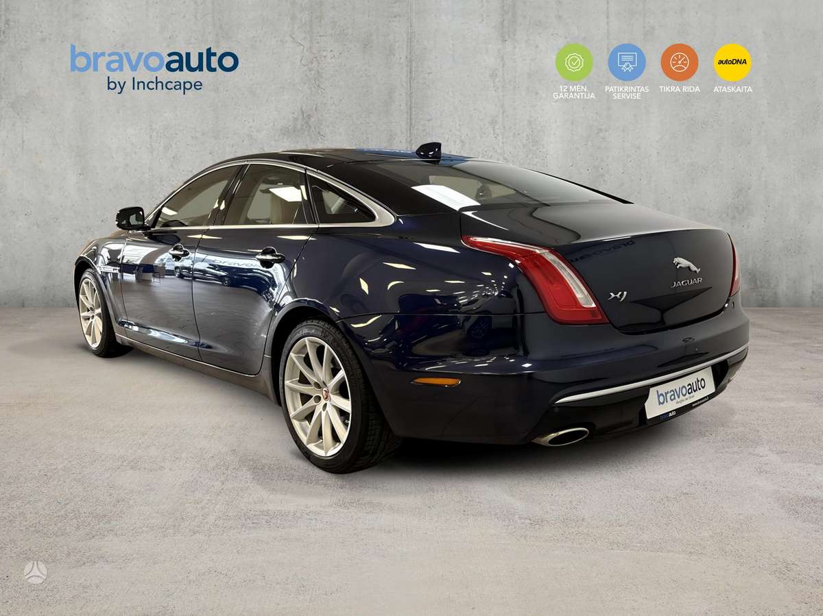Jaguar XJ, 3.0 l., Седан