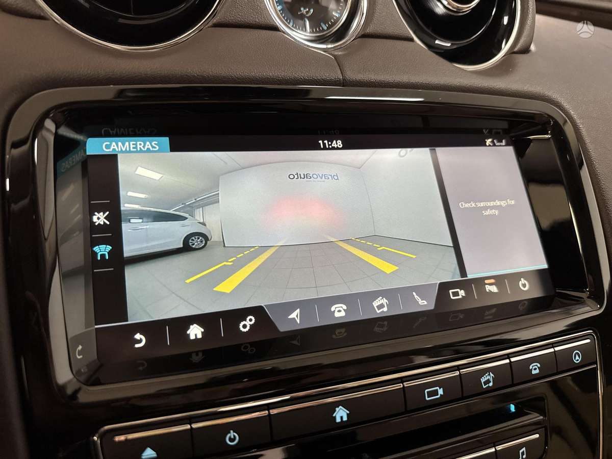 Jaguar XJ, 3.0 l., Седан
