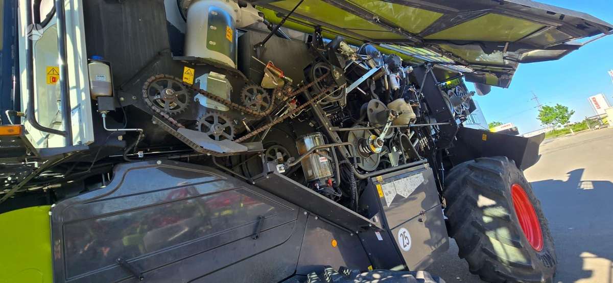 Claas Lexion 8700 TT, kombainai
