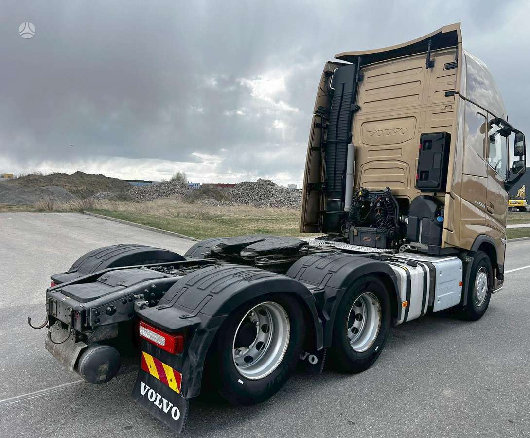 Volvo FH500 TC + hydro, double sleeper