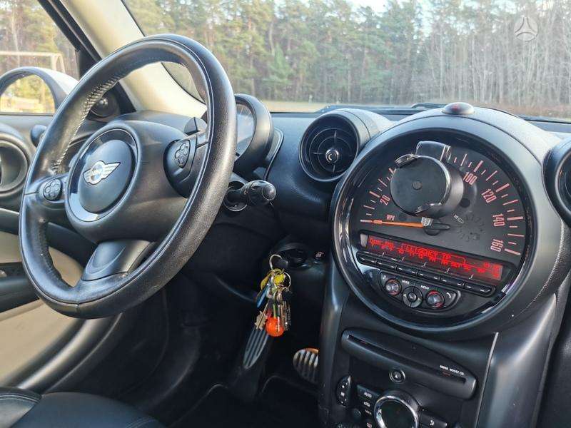 Mini Cooper, 1.6 l., off-road / crossover