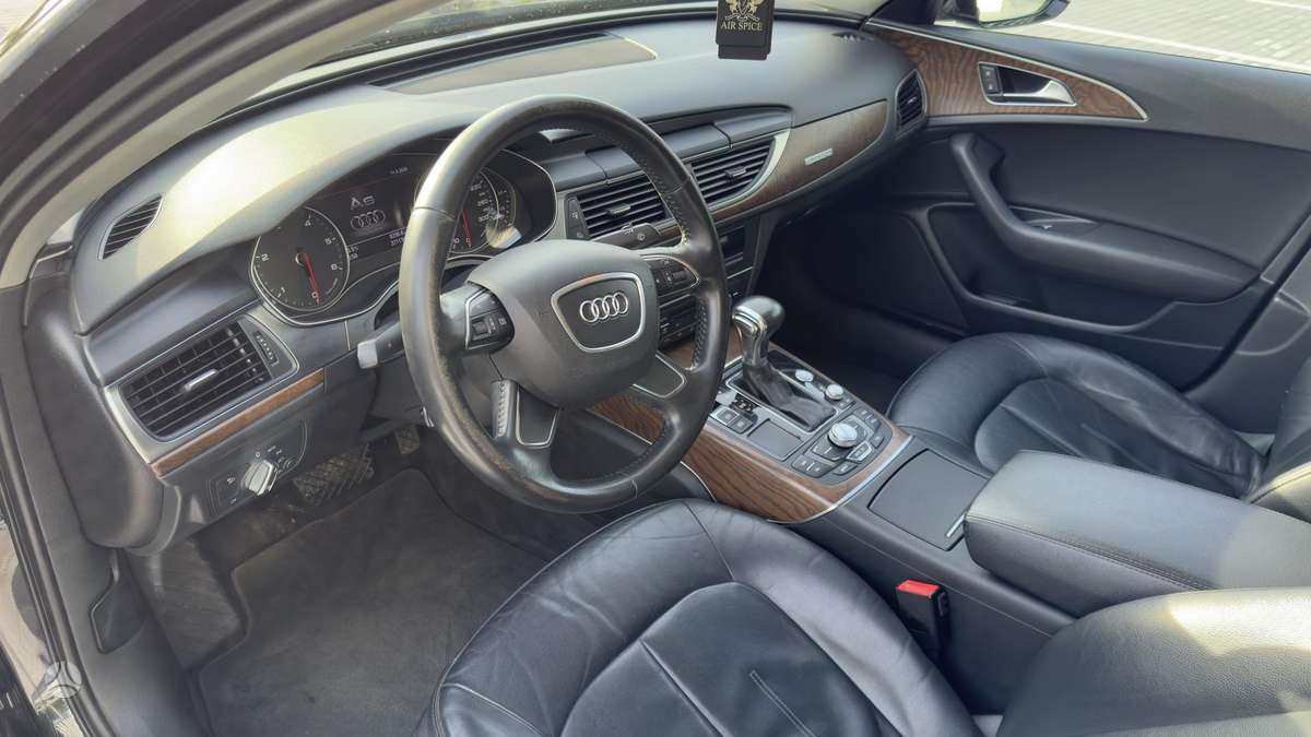 Audi A6, 3.0 l., Седан