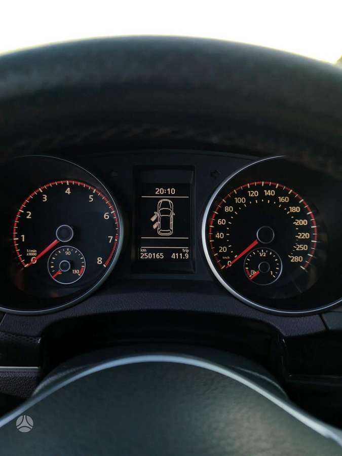 Volkswagen Golf - 9
