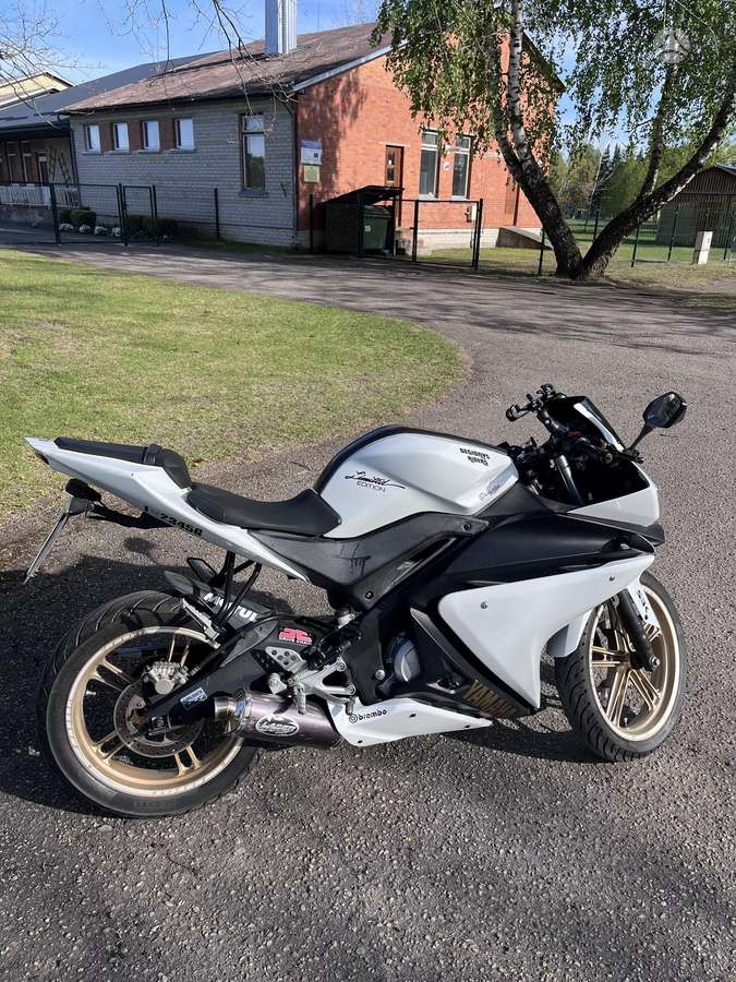 Yamaha YZF 125cc, superbikes