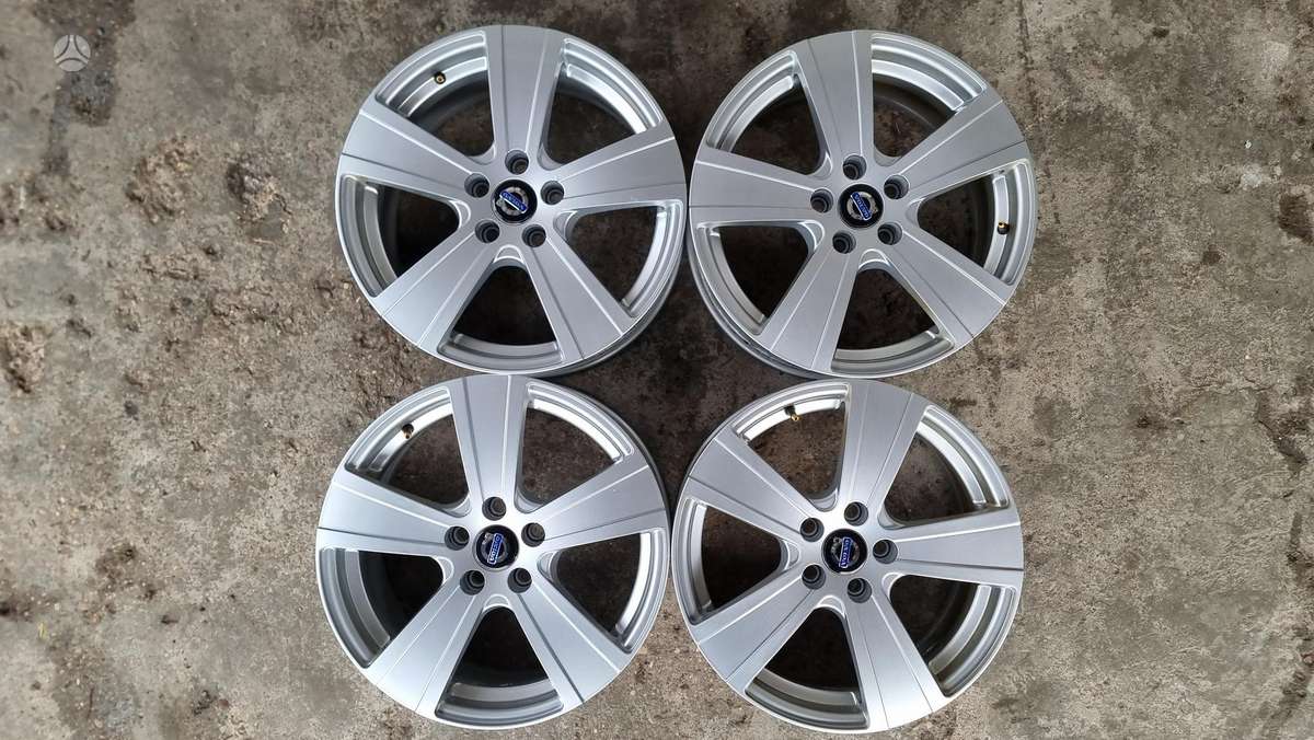 Volvo, lengvojo lydinio, R17