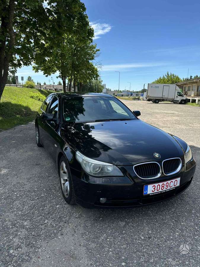 BMW 525, 2.5 l., Седан
