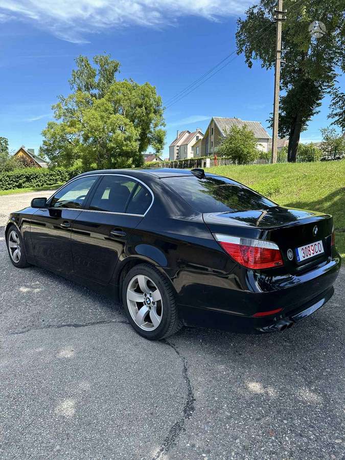 BMW 525, 2.5 l., Седан