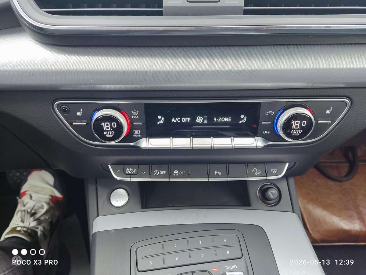 Audi Q5, 2.0 l., Внедорожник / Кроссовер