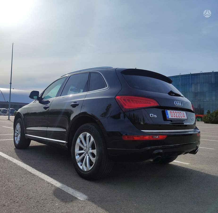 Audi Q5, 2.0 l., Внедорожник / Кроссовер