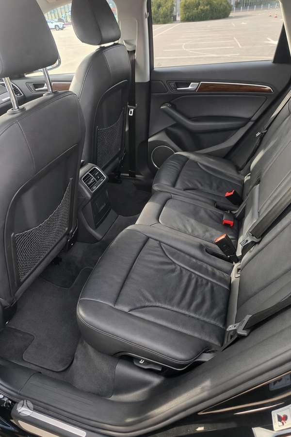 Audi Q5, 2.0 l., Внедорожник / Кроссовер