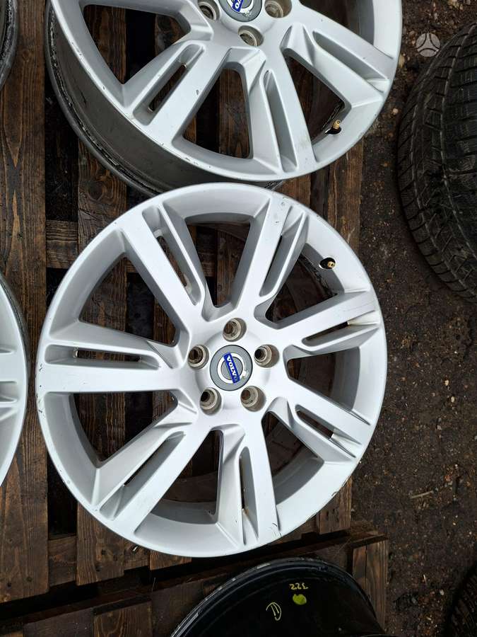 Volvo ET55, lengvojo lydinio, R18