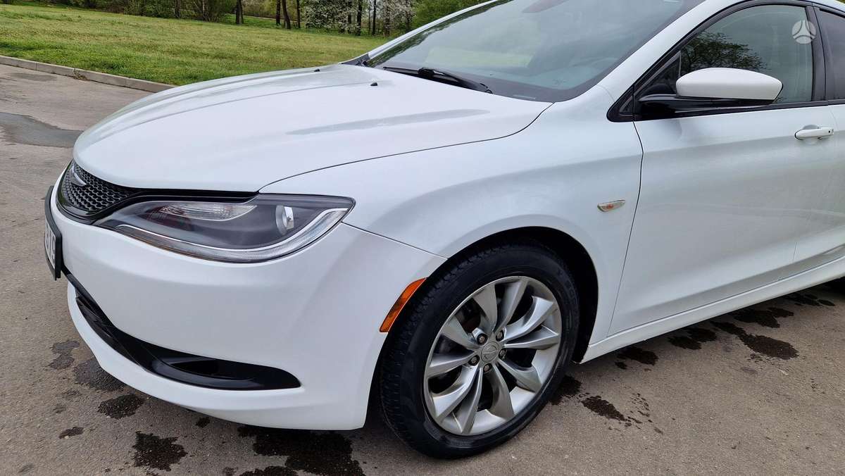 Chrysler 200, 2.4 l., Седан