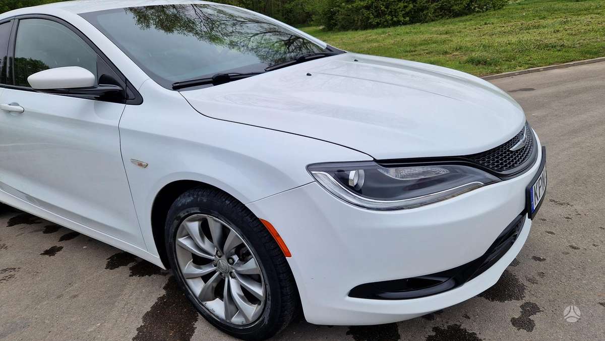 Chrysler 200, 2.4 l., Седан