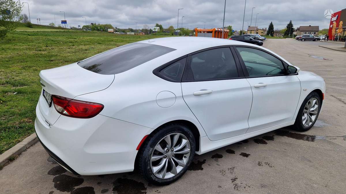 Chrysler 200, 2.4 l., Седан