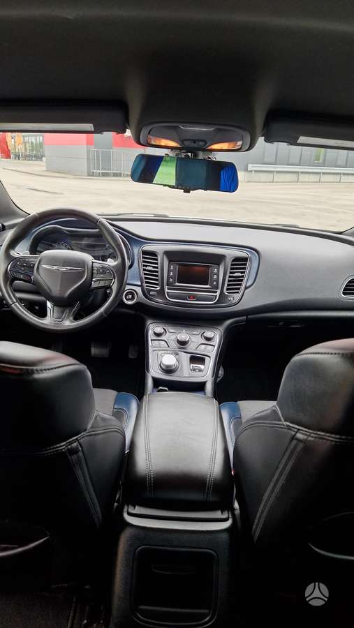 Chrysler 200, 2.4 l., Седан