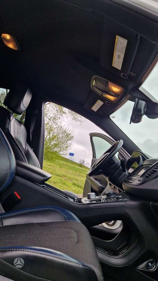 Chrysler 200, 2.4 l., Седан