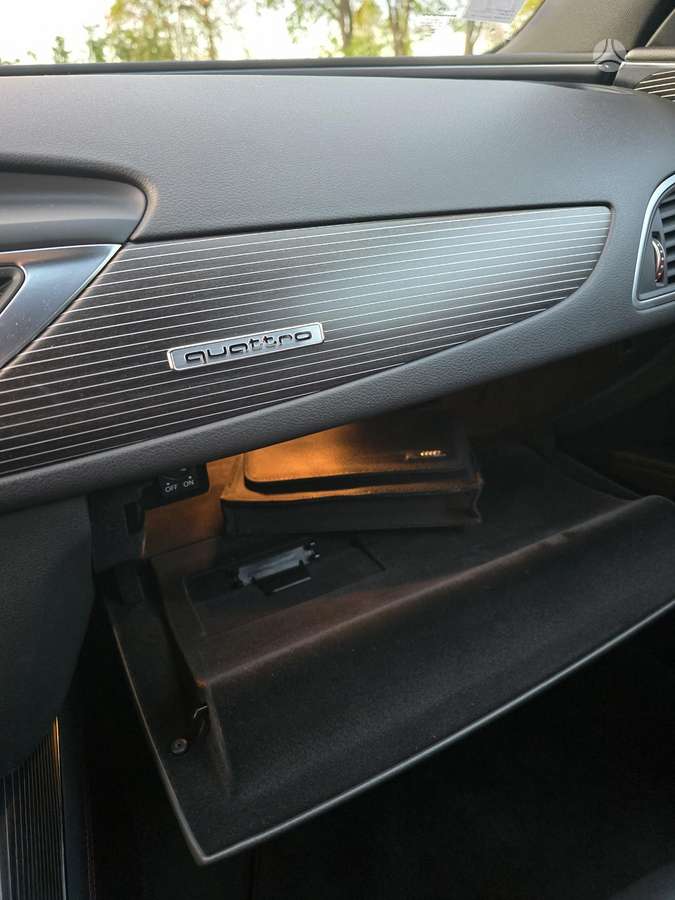 Audi A6, 3.0 l., universalas
