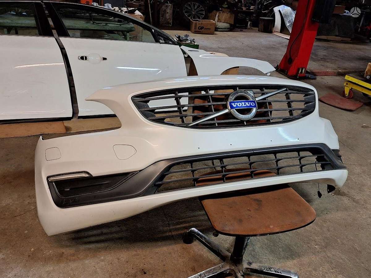 Volvo V60 kėbulo dalys