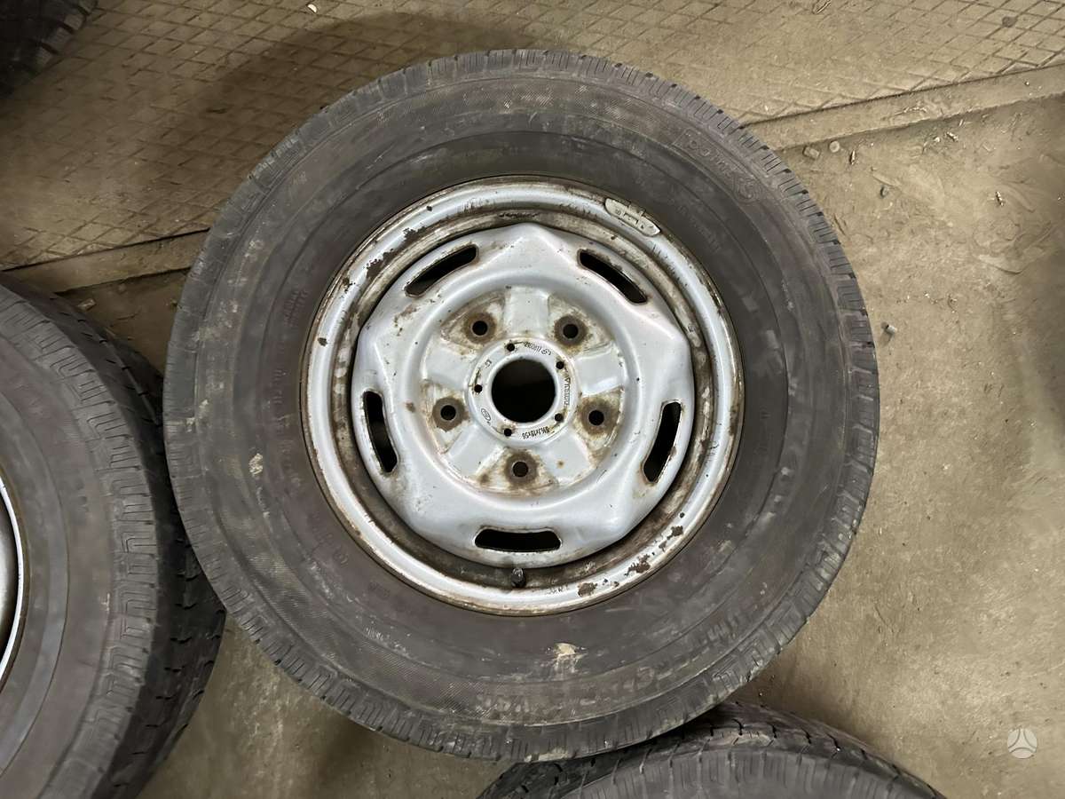 Ford, plieniniai štampuoti, R16