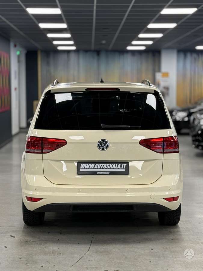 Volkswagen Touran - 6