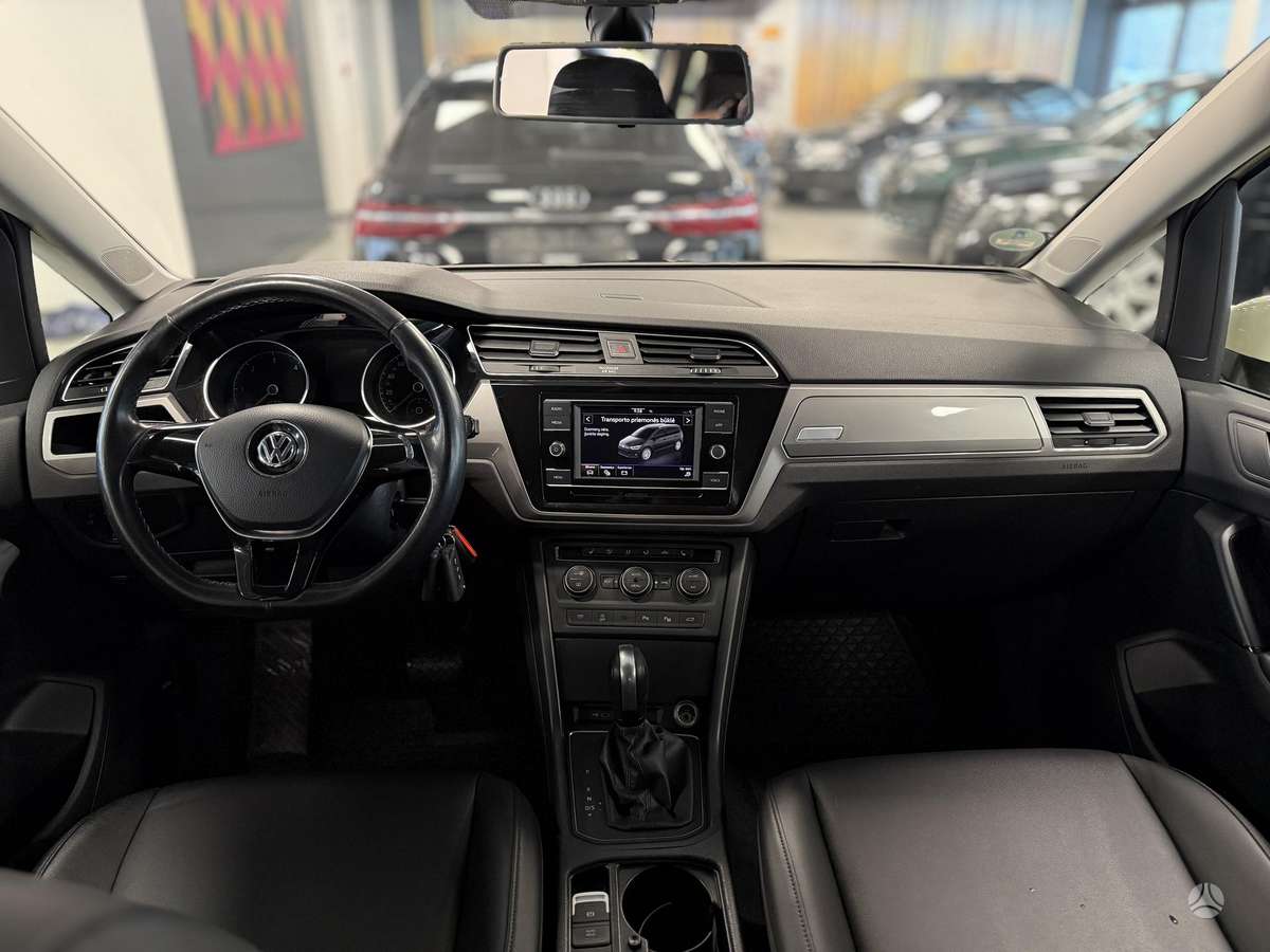 Volkswagen Touran - 2