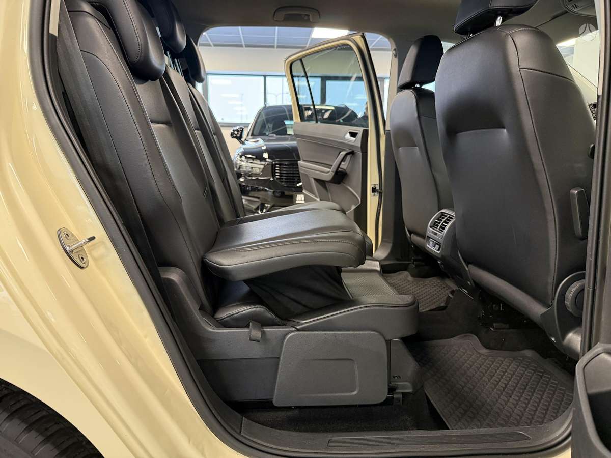 Volkswagen Touran - 8