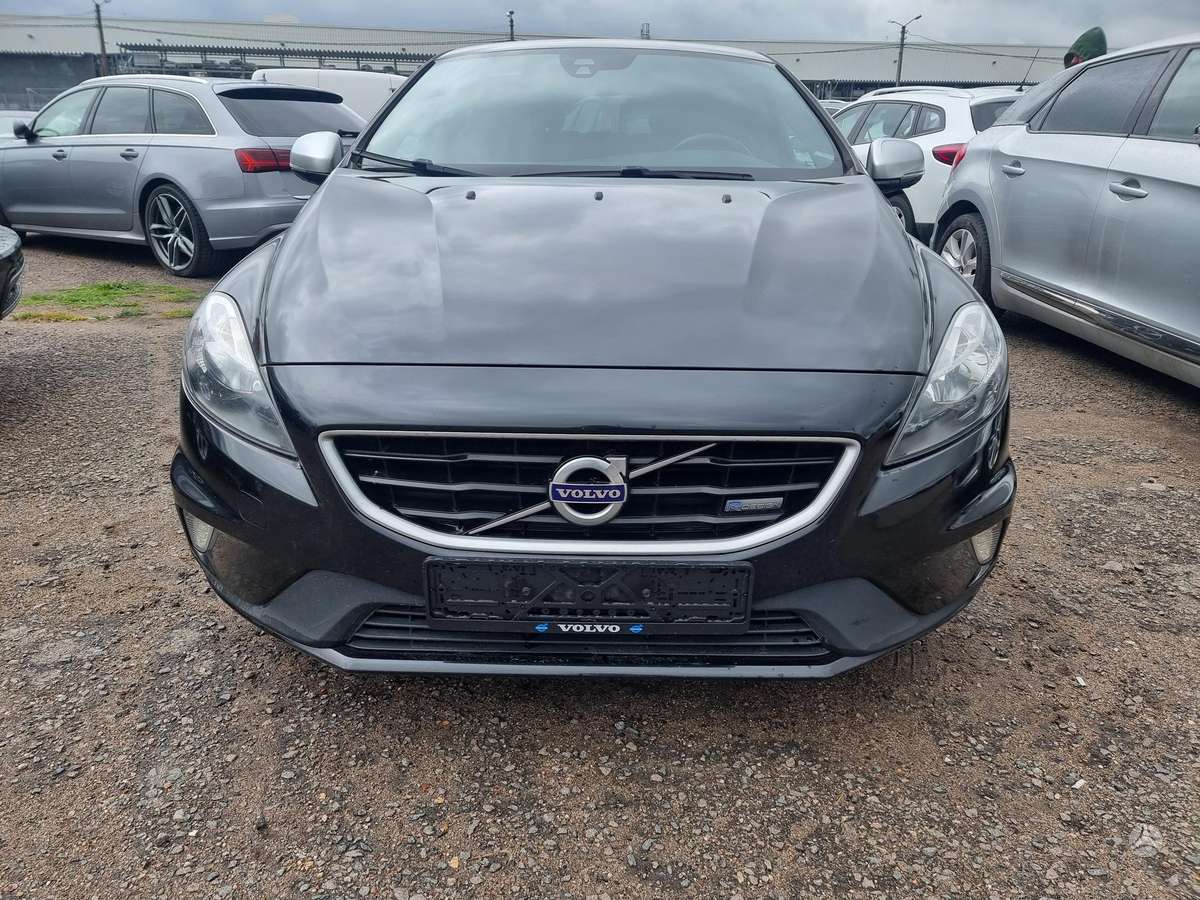 Volvo V40, 1.6 l., hatchback