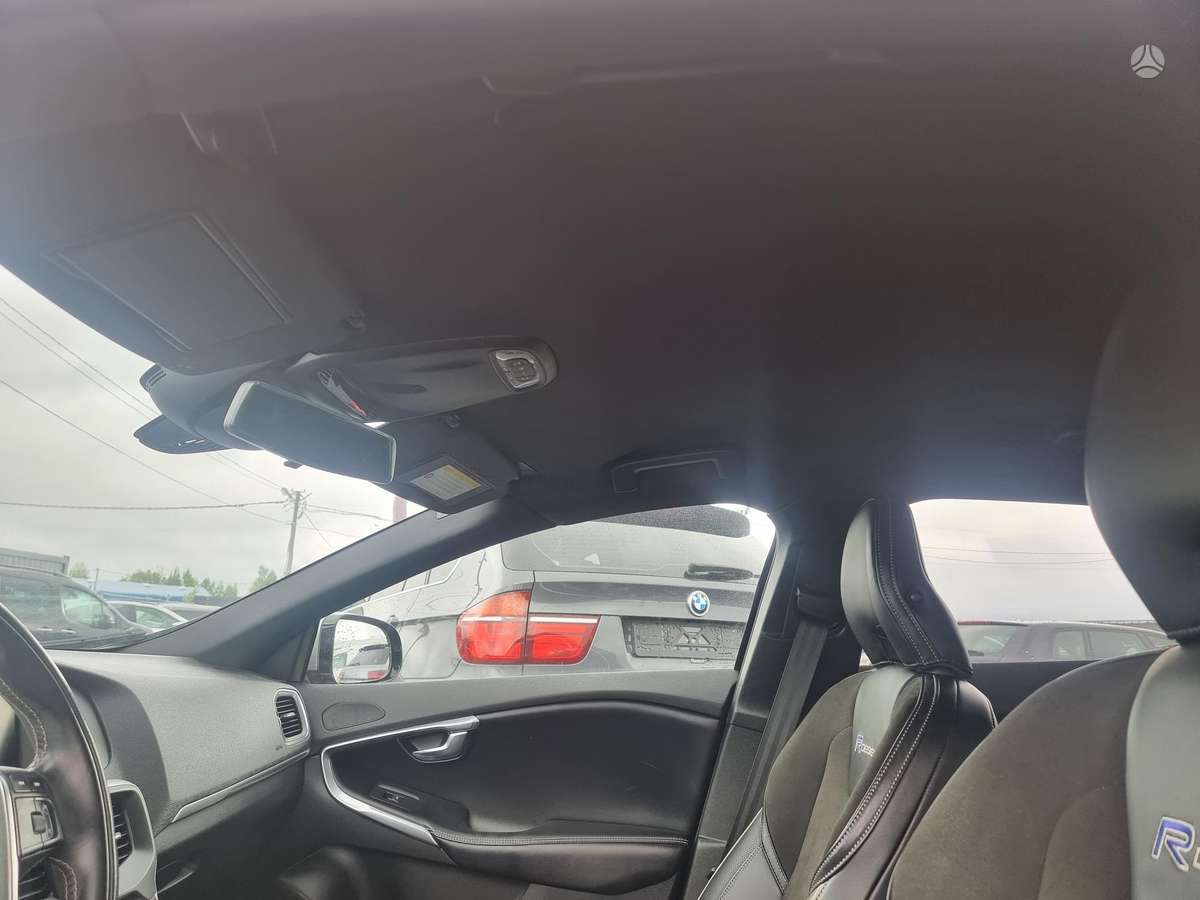 Volvo V40, 1.6 l., hatchback