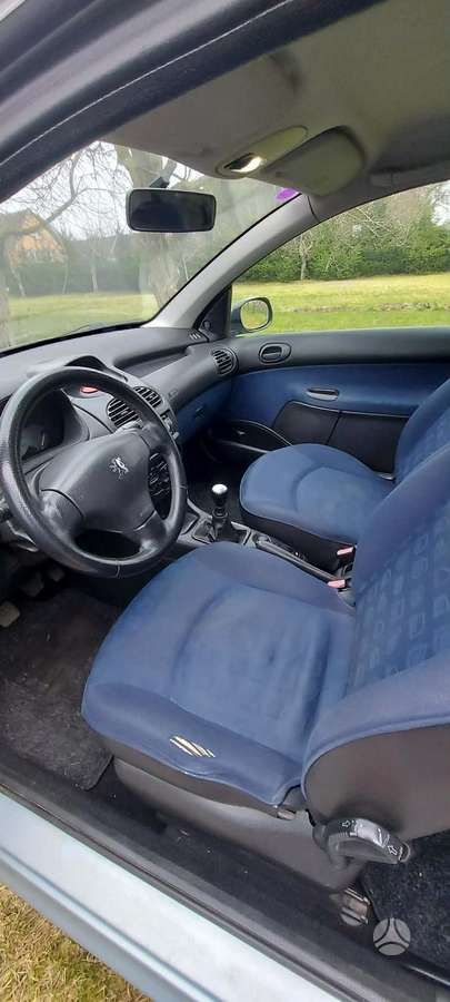 Peugeot 206 - 1