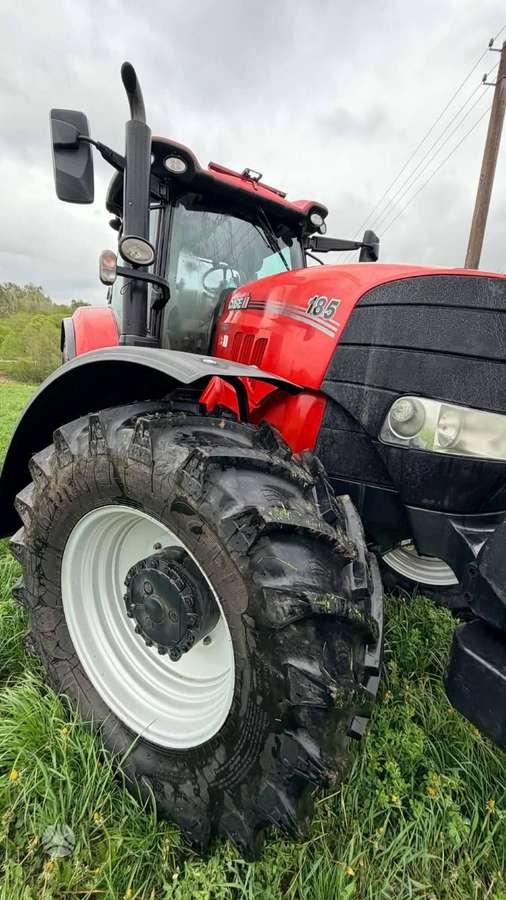 Case-IH Puma 185, tractors