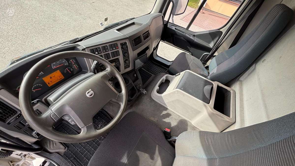 Volvo FL240, refrižerātori