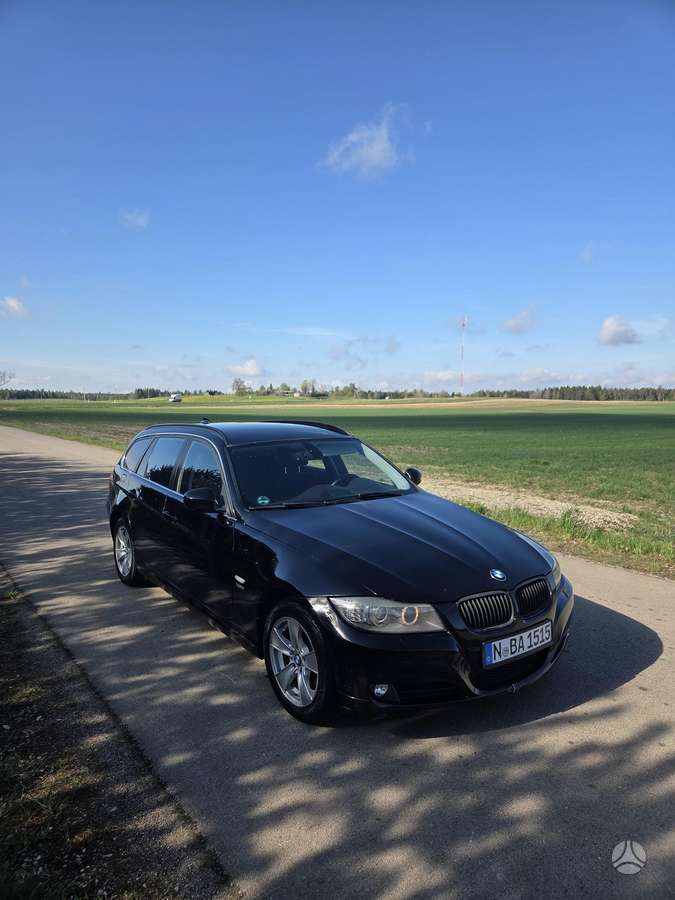 BMW 320, Универсал