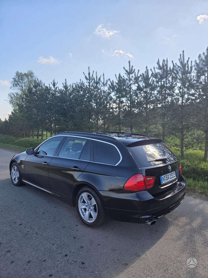 BMW 320, Универсал
