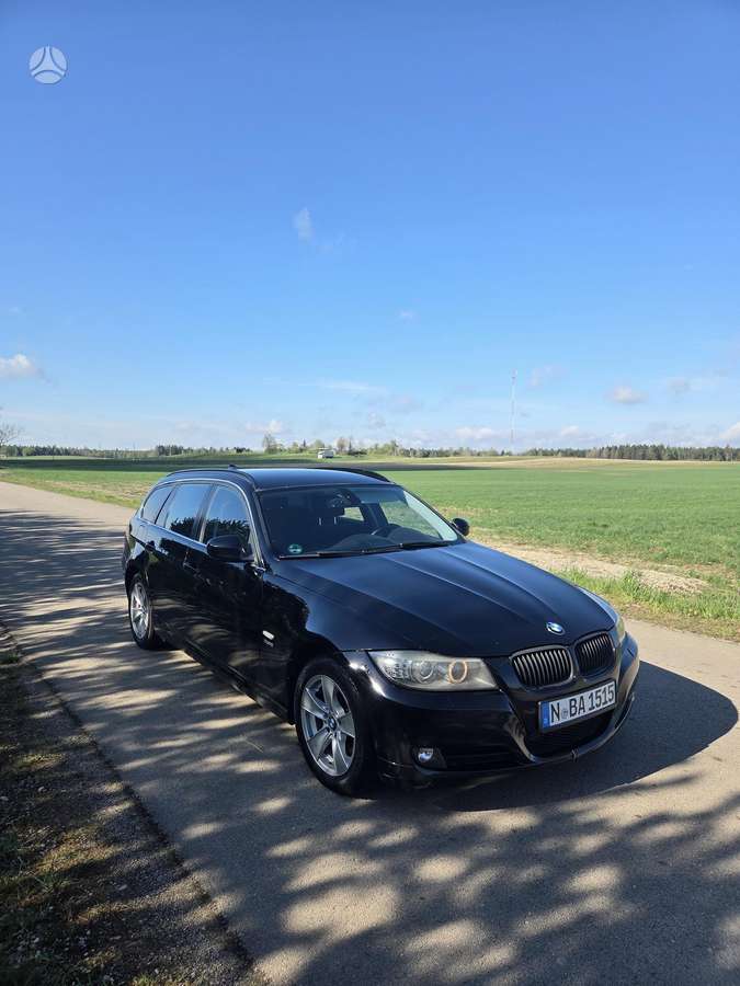 BMW 320, Универсал