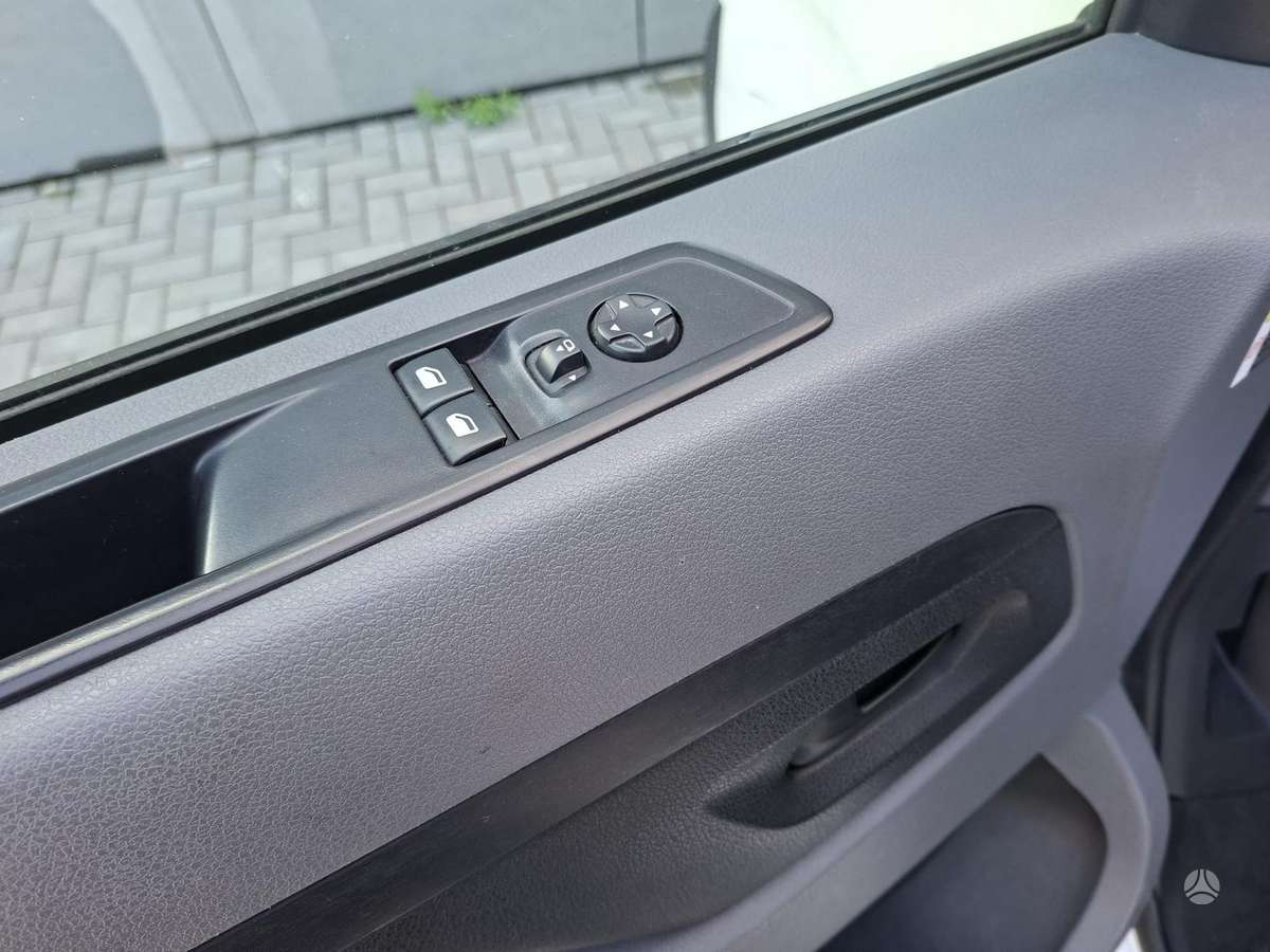 Opel Vivaro, 75 kWh, komercinis