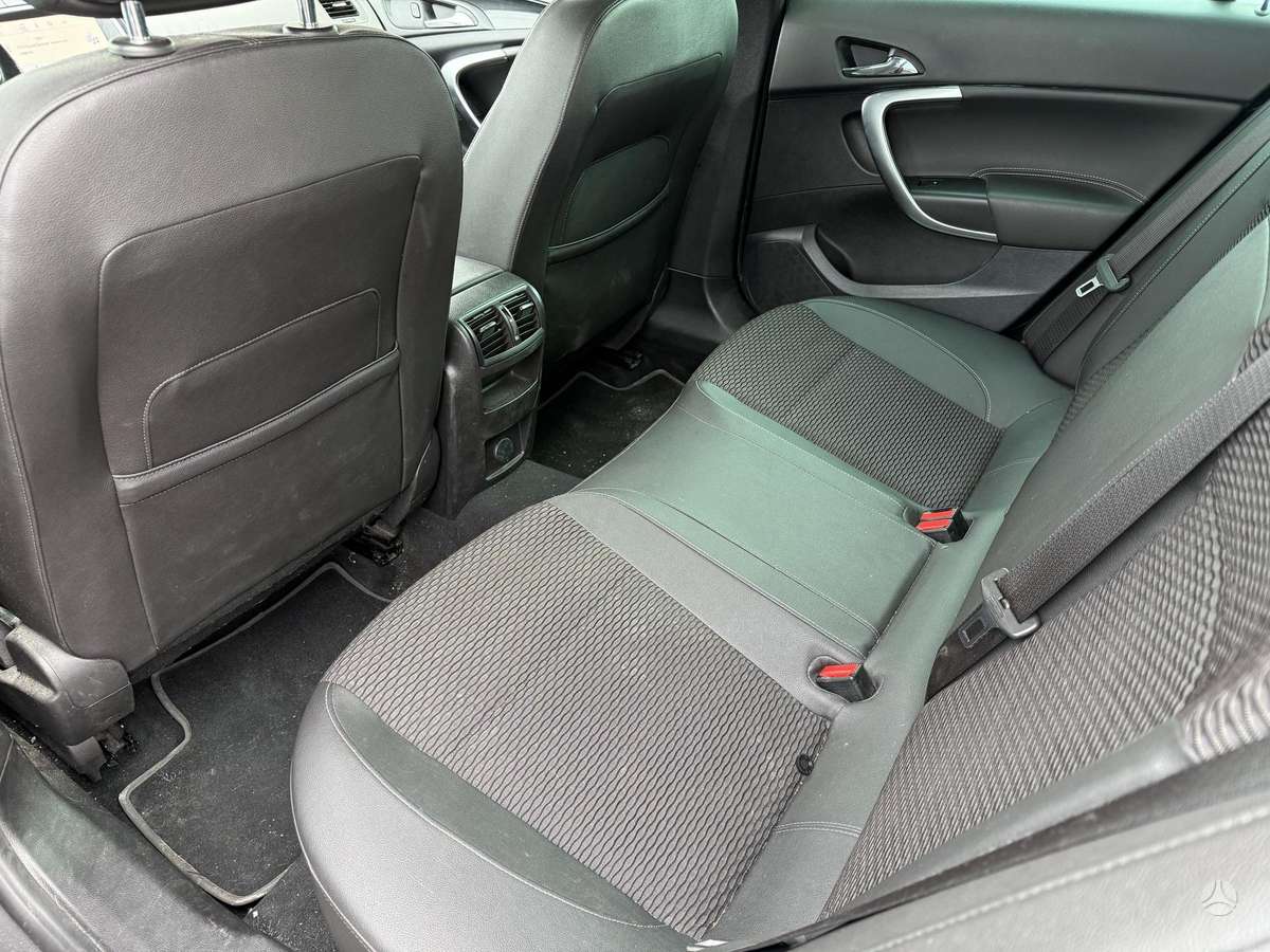 Opel Insignia, 2.0 l., wagon