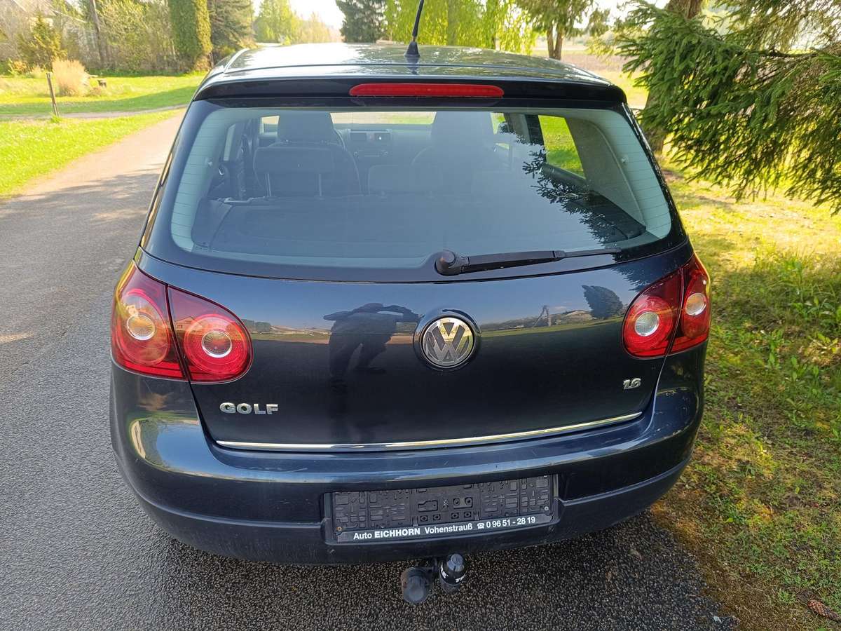 Volkswagen Golf - 4