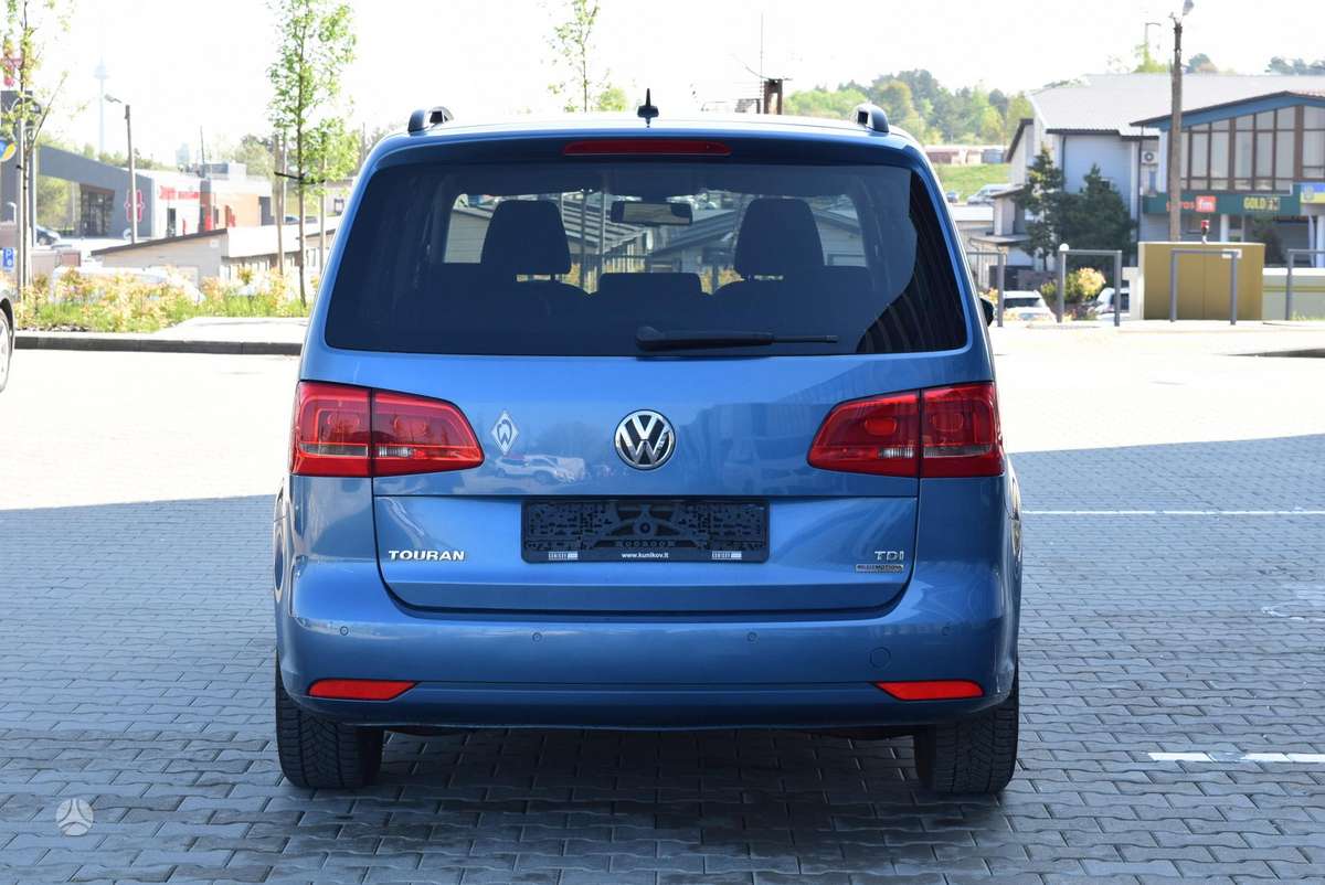 Volkswagen Touran - 5