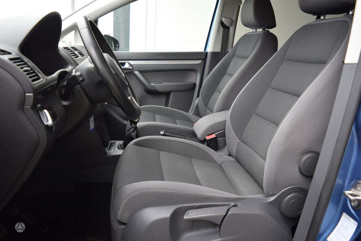Volkswagen Touran - 9