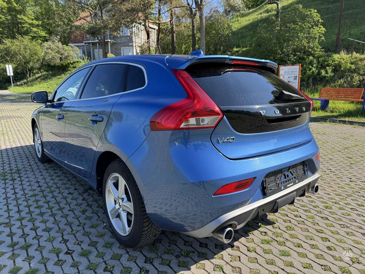 Volvo V40 - 8