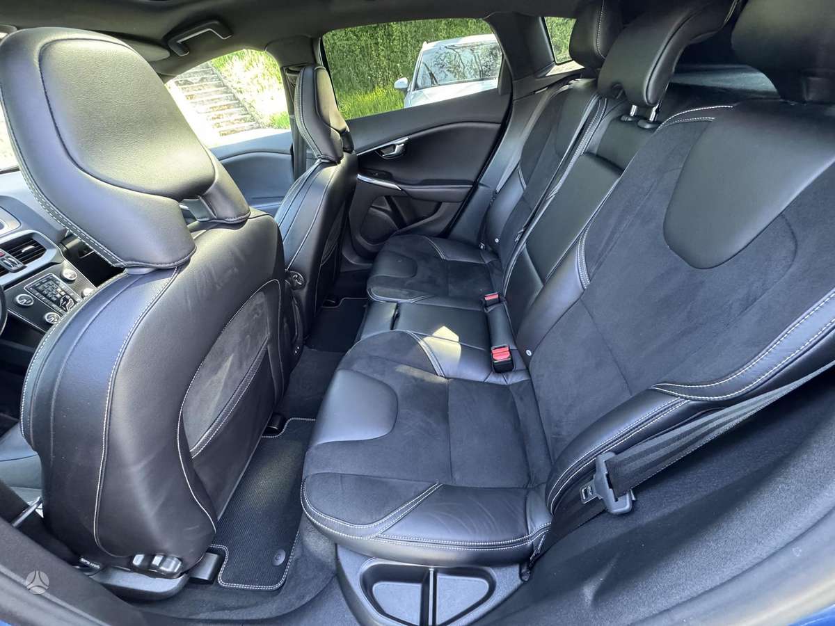 Volvo V40 - 12