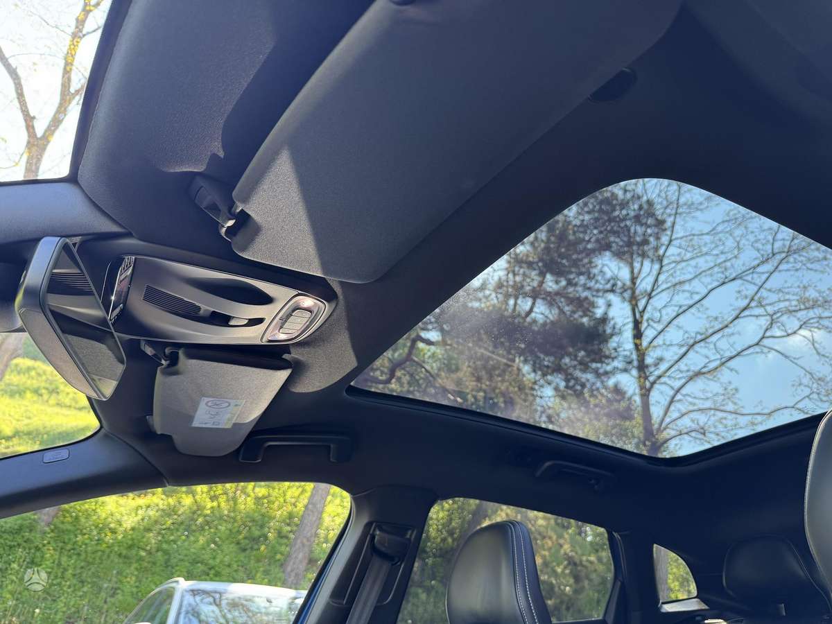 Volvo V40, 2.0 l., hatchback